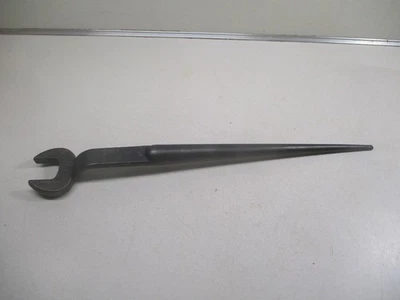 Klein Tools 1 1/16" Offset Spud Wrench 3211-H Made in USA - Image 1 of 4