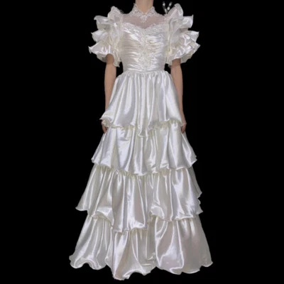 Vestido de novia princesa vintage blanco satinado encaje volantes manga abullonada rosa cremallera Foto 1 de 4