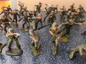 55 WWII American G.I.s Hand Painted Plastic Toy Soldier Figures - Picture 1 of 2