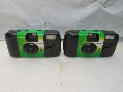 2 Vintage FUJIFILM QuickSnap Flash Camera 54 Exposure New Exp 2015 2017  (V55M) - Image 1 of 4
