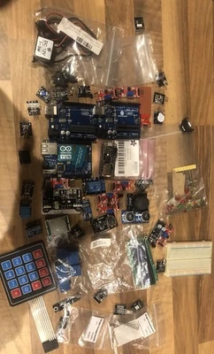Arduino Bundle - Image 1 of 4