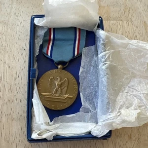medaglia buona condotta US Air Force - Foto 1 di 11