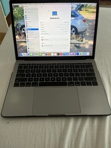 Apple MacBook Pro 13,3 Zoll (128GB SSD, 2017) - Bild 1 von 3
