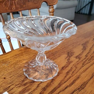 Beautiful Elegant Glass Fostoria Colony Small Pedestal Round Bowl Server NICE - Picture 1 of 4