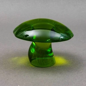 Pisapapeles Viking Glass MCM vidrio verde seta pequeño 2 1/2" - Imagen 1 de 6