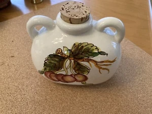 NEU Vintage I.M.A. HANDMADE IN ITALY VASE/BEHÄLTER MIT KORK & GRIFFEN. WEISS MIT FRÜCHTEN - Bild 1 von 5