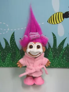 KALTE CREME DAME MIT ERSATZPANTOFFELN - 5" RUSS TROLL PUPPE - Bild 1 von 9