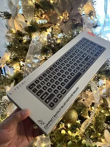 Satechi Compact Aluminum Backlit Bluetooth Wireless Keyboard (Mac) - Picture 1 of 1