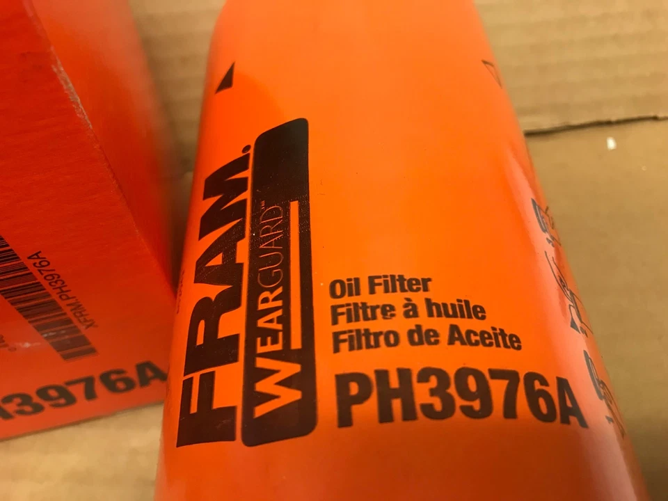 UM FILTRO DE ÓLEO DE MOTOR QUADRO ORIGINAL DO FABRICANTE PH3976A - Imagem 1 de 4