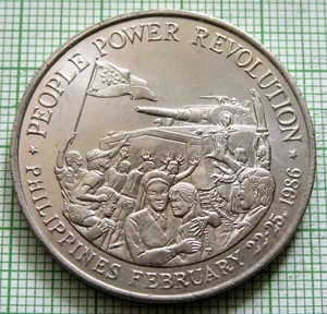 PHILIPPINES 1988 10 PISO, People Power Revolution, UNC yes we do combine postage - Picture 1 of 6