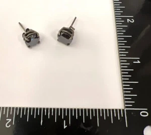 4 kt schwarze Diamant Ohrstecker in Sterlingsilber mit rundem Brillantschliff - Bild 1 von 7