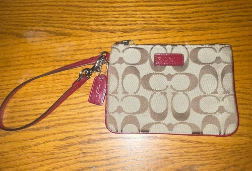 Ciondolo Coach Park Firma Cachi Borgogna Logo Piccolo Polso In perfette condizioni F51775