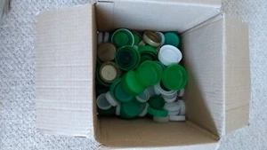 100+ Gold, Green & White Clean Plastic Bottle Tops - Picture 1 of 1