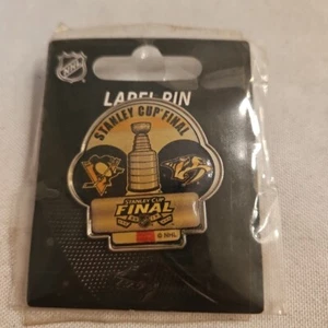2017 NHL Pittsburgh Penguins Stanley Cup Final Lapel Pin In Original Packaging  - Picture 1 of 3