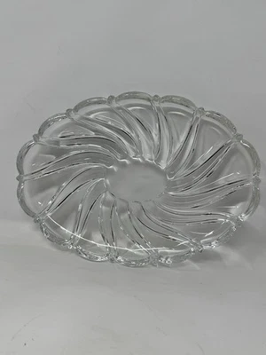 Prato doce vintage Mikasa hortelã-pimenta transparente redemoinho recortado 9x6” bugigangas férias - Imagem 1 de 4