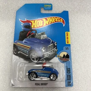 2017 Hot Wheels Treasure Hunt HW Ride-Ons 5/5 PEDALI DRIVER blu nuovo su carta B66 - Foto 1 di 10
