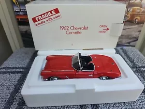 Danbury Mint 1962 Chevrolet Corvette Convertible 1:24 Diecast Red W/ Box - Picture 1 of 24