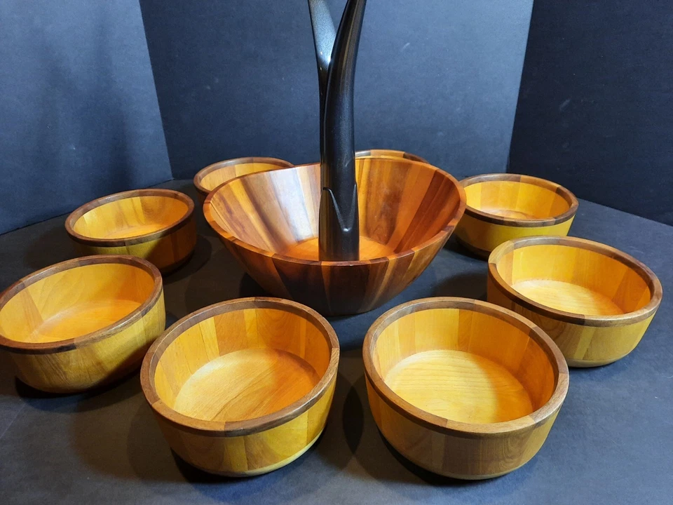 箱子和桶 8 个沙拉碗带中世纪现代碗不寻常的手柄 — 第 1/4 张图片