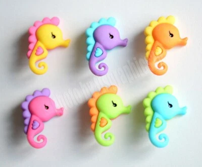 Bajo el mar / Botones de caña de caballo de mar / Jesse James ~ Vestir / Vida marina Foto 1 de 3