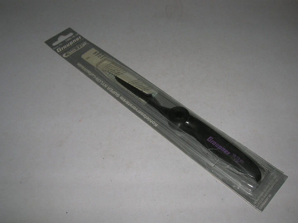 Graupner Luftschraube SUPER NYLON 18x15 cm / 7x6 Zoll Art 1360.18.15 - Bild 1 von 2