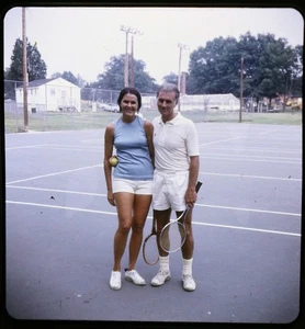 Tennis Players Passalli Kinsman - 1973 glass mounted Stereo Realist slide #1849 - Picture 1 of 3
