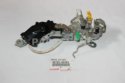 Toyota Land Cruiser Lexus LX450 OEM Genuine Back Door Lock Control 69790-60060 - Изображение 1 из 4