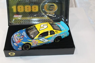 1999 Action RCCA Elite 1:24 Diecast Kellogg's Racers #5 Terry Labonte QVC 6079-6 - Image 1 of 4