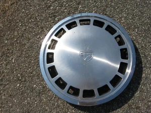 One factory original 1989 Renault Eagle Medallion 14 inch hubcap wheel cover - Picture 1 of 20