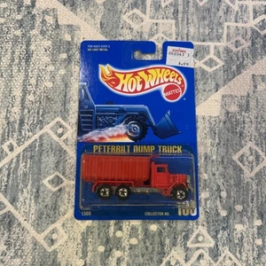 HW Hot Wheels Blue Card #100 Peterbilt Dumper 7 raggi ruote MOC - Foto 1 di 3