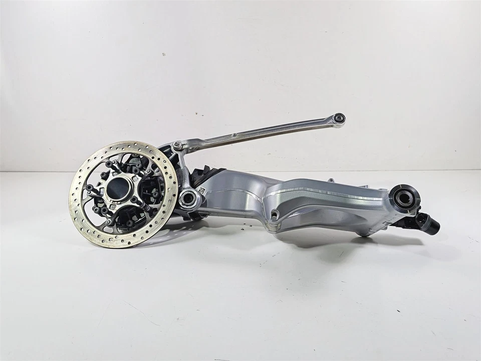 2016 宝马 R1200 GS K50 差速传动轴摆臂 32/11 33748544982 — 第 1/4 张图片