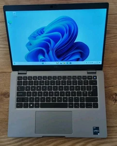 Dell Latitude 5330 i5 1245U 16GB RAM 256GB 13.3" Touch Warranty Jan 2026 2611 - Picture 1 of 8