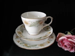 Vintage Duchess Bone China Trio Greensleevesl Tea Cup Saucer & Plate - Picture 1 of 6