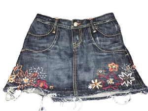 GAP DENIM GIRLS SZ 10 DENIM BLUE JEAN CUTOFF SKIRT FLORAL EMBROIDERED BEADED EUC - Picture 1 of 12