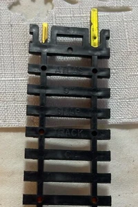 Atlas 9" C Straight Track - Picture 1 of 3
