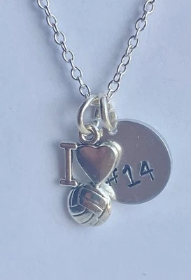 "Collar de voleibol personalizado I ❤️ seleccionar letra o número encanto cadena de 18"""  Foto 1 de 4