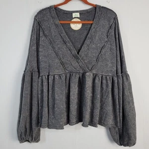 Blue Buttercup Raw Seam Long Ballon Sleeve Top Gr. M Grau Oversized Boho USA Neu - Bild 1 von 7