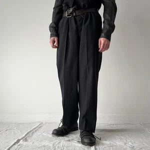 Pantalones de traje a rayas con tirantes y tirantes alemanes de la década de 1930 - Imagen 1 de 9