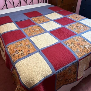 QUILT Pferde Patchwork 82" x 90" QUEEN SIZE Free Motion gesteppt Handarbeit  - Bild 1 von 8