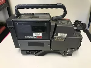 Videocamera vintage BETACAM SP SONY BVV-5 + BVP-70 a colori (PARTI) - Foto 1 di 4