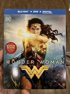 Wonder Woman (Blu-ray, 2017) (Gal Cadot, Chris Pine, Robin Wright) NEW, sealed - Picture 1 of 3