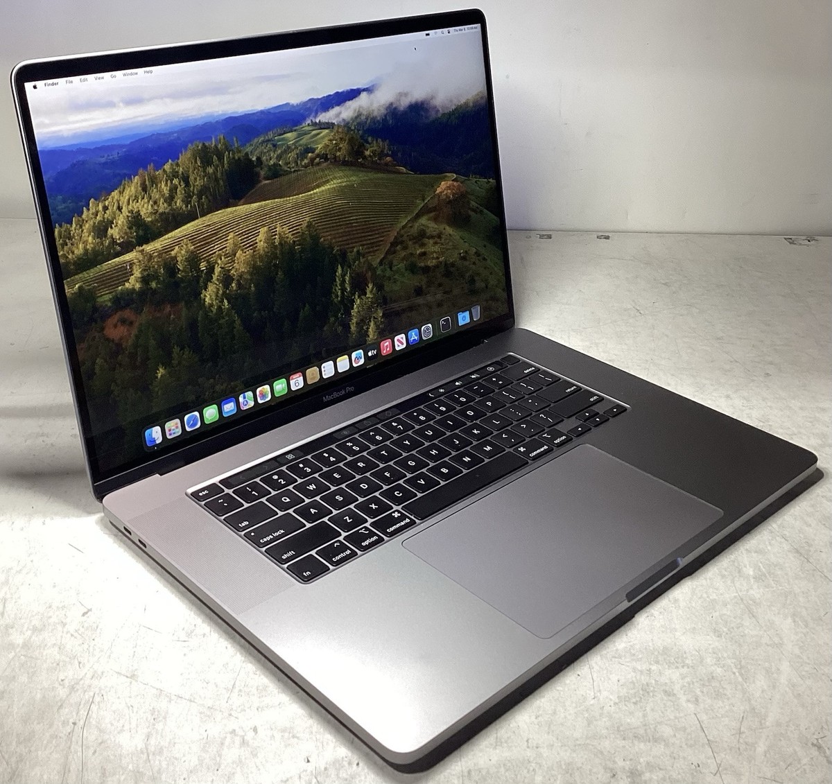 MacBookPro2020 たがら /i9/32GB/2TB/5600M