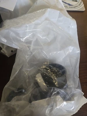 CONECTOR CIRCULAR MONTAJE PANEL 16 PINES SELLADO AMBIENTALMENTE MS3110E20-16P Foto 1 de 2