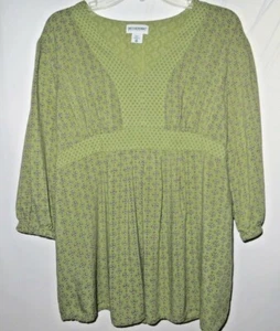 Blusa de maternidad talla XL verde con calcomanías blancas mangas 3/4 de MOTHERHOOD - Imagen 1 de 8