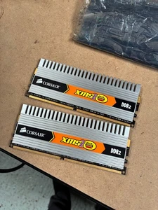 2GB Corsair XMS2 DHX, 2x 1GB DDR2 RAM CM2X1024-6400C5DHX - Picture 1 of 2