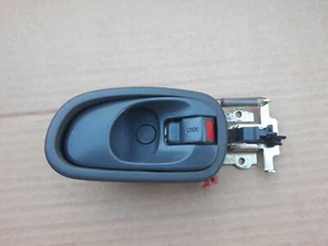 K9A458331 Kia Sedona ShumaRH Door Handle Cover Opener Lock Grey Original - Picture 1 of 3