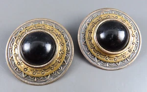 BOUCLES D'OREILLES CLIPSÉES vintage MÉTAUX MÉLANGÉS cabochon central noir OR/ARGENT ESTAMPILLÉ - Photo 1/4