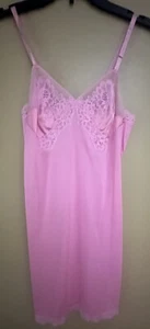 GOSSARD ARTEMIS Vintage 60s Sexy Pink NYLON SLIP LACE 32 Short - Picture 1 of 10