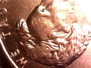 1994-P Lincoln Memorial Cent - Mint Damage - Letter on Head Error Inv#E4116 - Picture 1 of 3