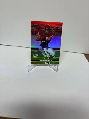 Tony Gonzalez 2000 Bowman's Best Refractor Kansas City Chiefs HOF Card #60 EX+ - Image 1 of 4