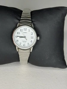 Timex Indiglo 25mm Silver Tone Quartz Date Watch w/Expansion Band & Battery - Picture 1 of 3